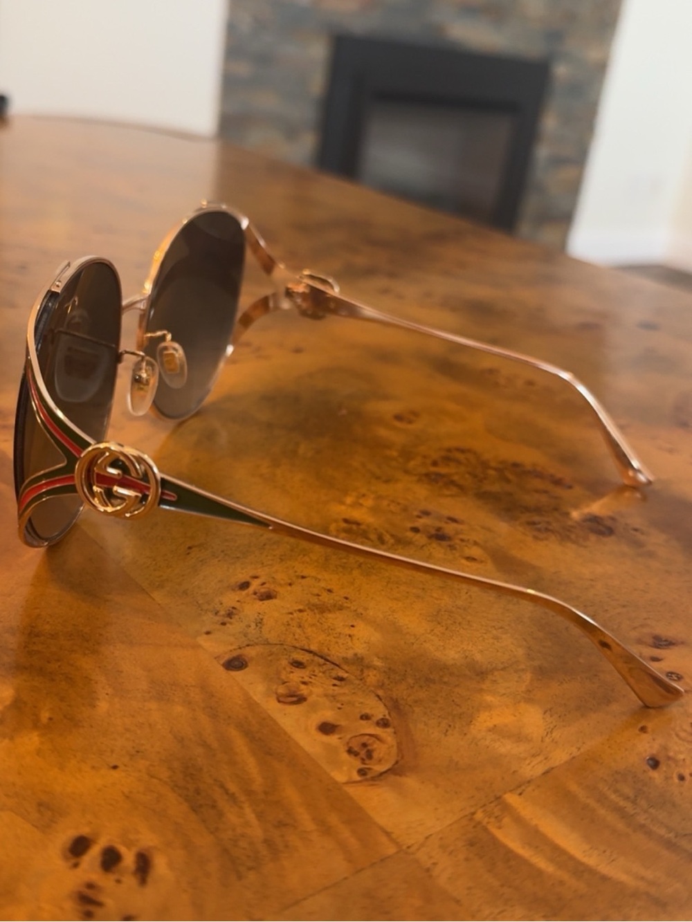 Gucci Sunglasses GG0225S. Gold frame with green and red GG detail - Picture 5 of 11